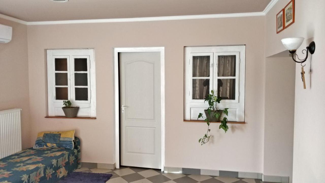 Novakporta Vendeghaz Apartment Lakhegy Luaran gambar