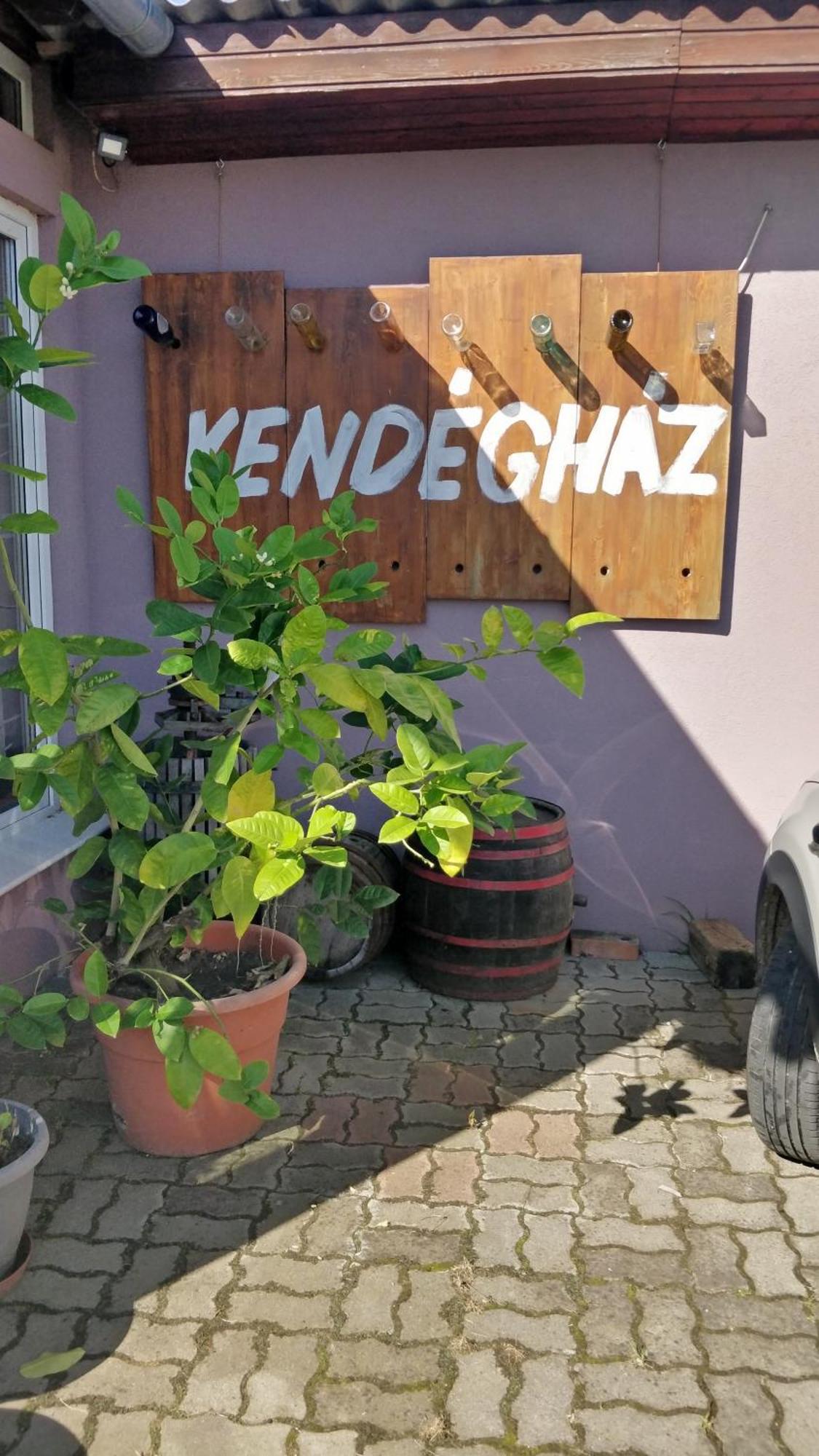Novakporta Vendeghaz Apartment Lakhegy Luaran gambar